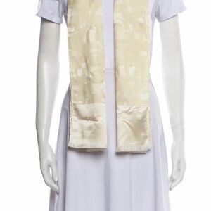 Salvatore Ferragamo Scarf w/Box